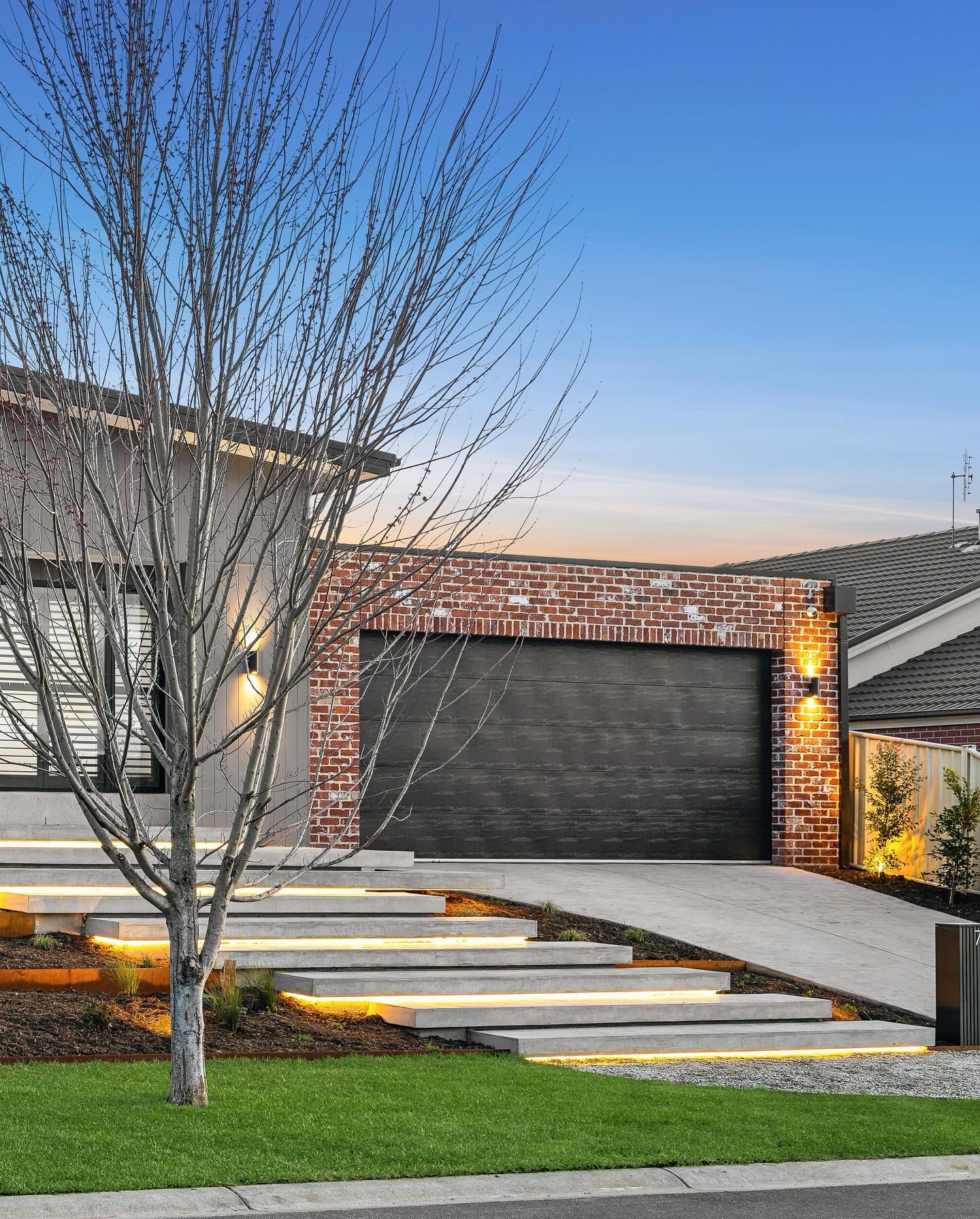 Driveway and garden lighting by Bentley Landscapes