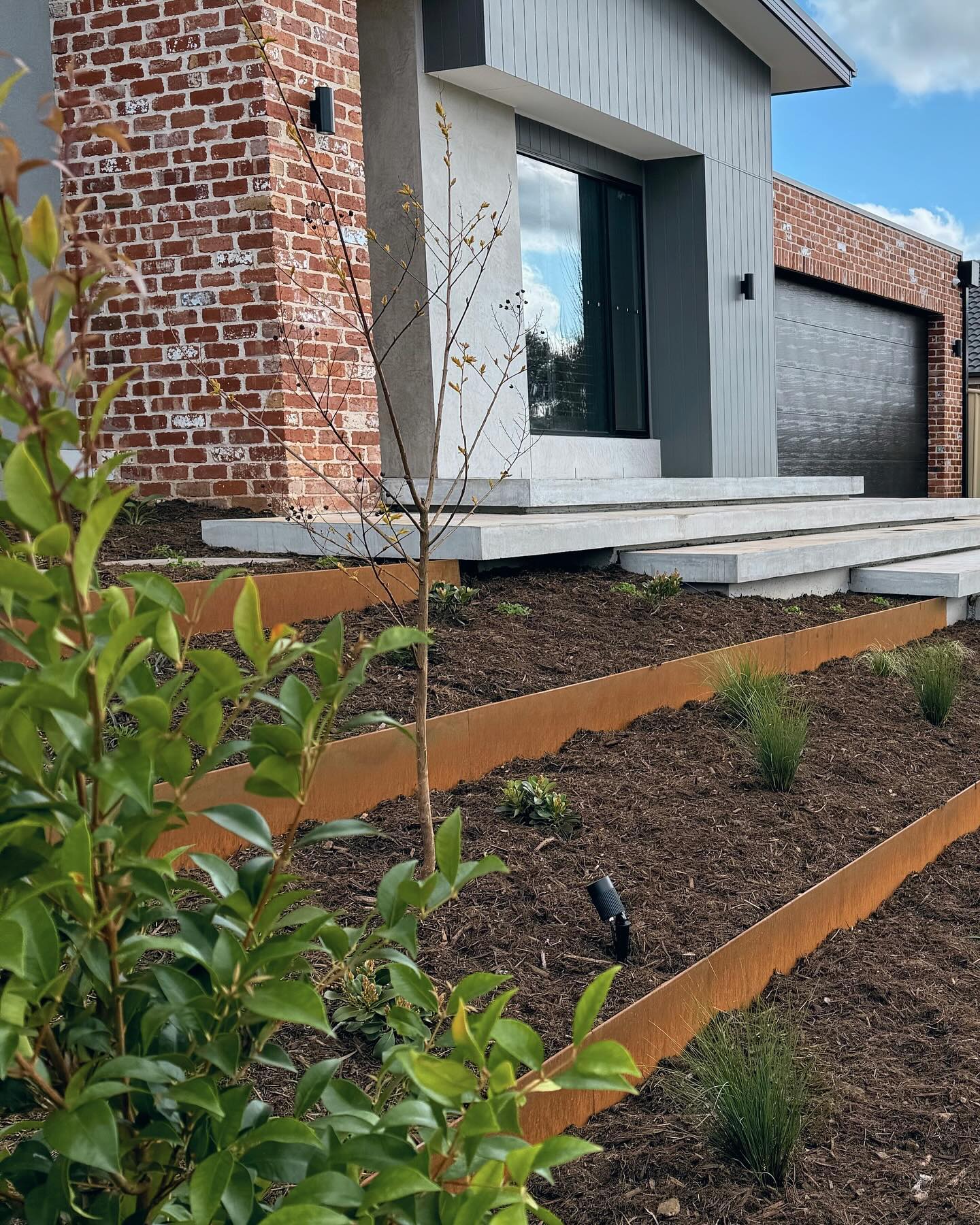 Front garden finish by Bentley Landscapes
